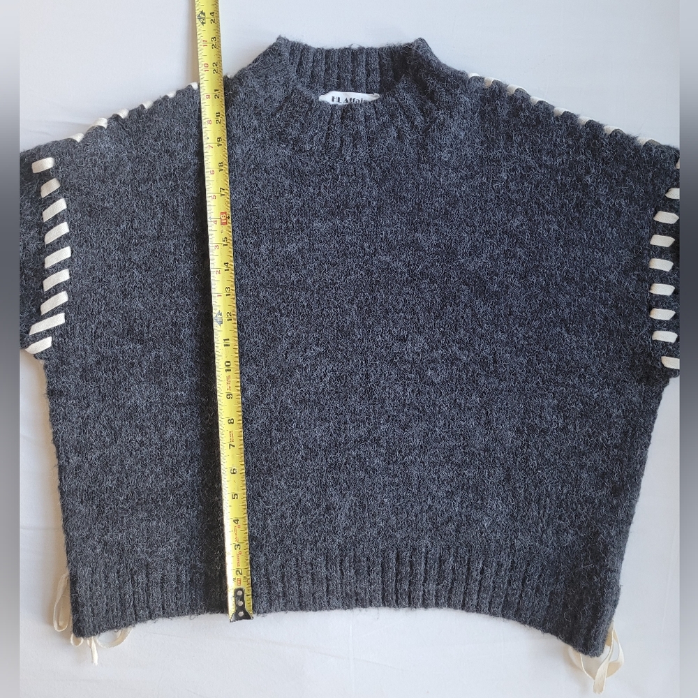 HL AFFAIR Sweater. Size: L - Picture 14 of 14